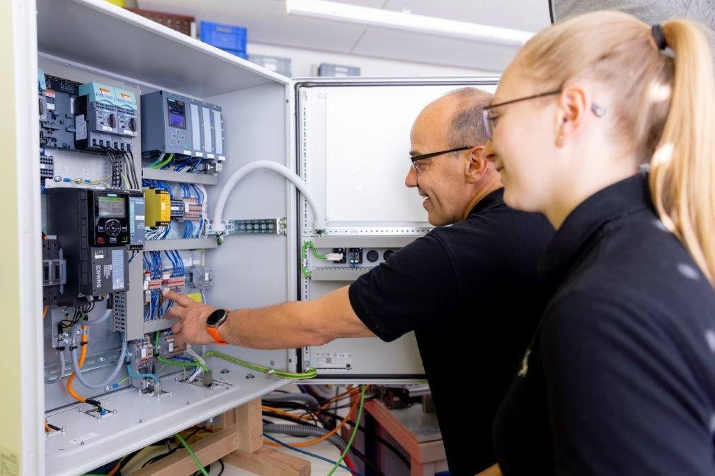 HZ Jobs - Unternehmensseite BSH Hausgeräte - Elektronik